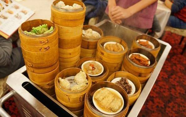 高雄哪裡有「手推車」的好吃港式飲茶呢?